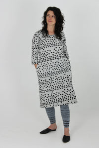 Black dots on grey cotton jersey dress with 3/4 sleeves