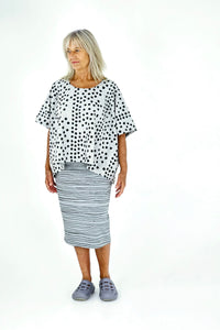 Black spots on grey one size top